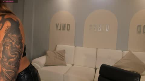 ambarowens online show from January 2026 04:04:02 AM