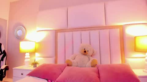 AmbarSantany  online show from March 2025 11:49:02 PM