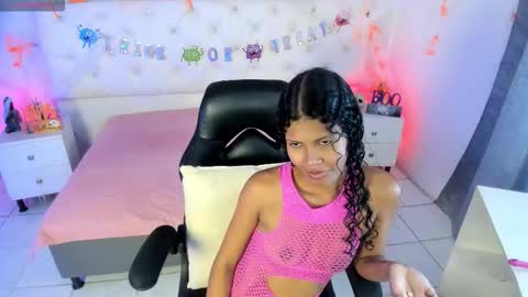  Amber  online show from October 2025 06:20:02 PM