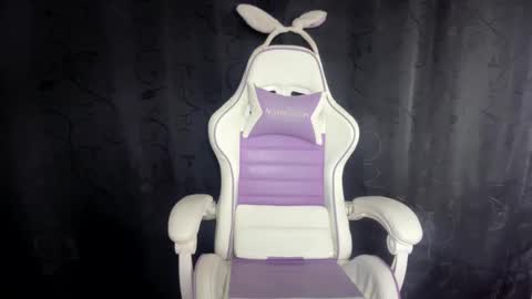 Snapshot of amber_bailey01 chatting on March 2026 07:02:02 AM Luu online show from March 2026 07:02:02 AM