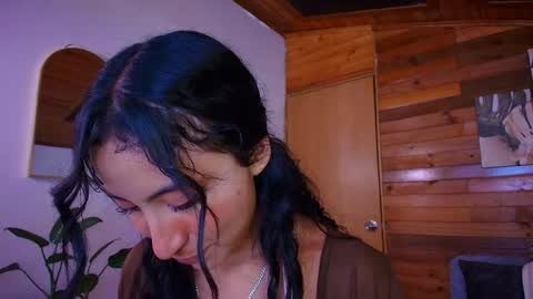 Snapshot of amber_curly chatting on May 2026 06:27:01 PM amber_curly online show from May 2026 06:27:01 PM