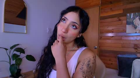 Snapshot of amber_curly chatting on May 2026 11:22:01 PM amber_curly online show from May 2026 11:22:01 PM