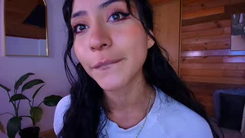Snapshot of amber_curly chatting on May 2026 06:06:01 PM amber_curly online show from May 2026 06:06:01 PM