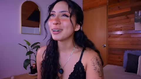 Snapshot of amber_curly chatting on June 2026 09:14:02 PM amber_curly online show from June 2026 09:14:02 PM