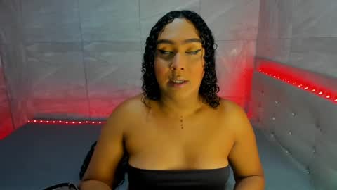 Snapshot of amber_lee20 chatting on June 2026 09:49:01 PM LUISA online show from June 2026 09:49:01 PM