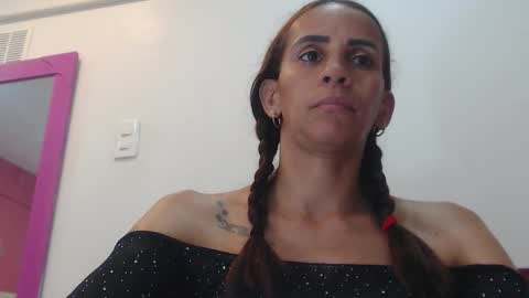 Amber Moore online show from November 2025 10:57:02 PM