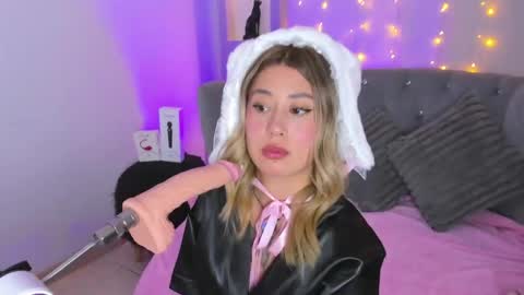 Snapshot of amber_palmer chatting on April 2026 08:00:02 PM amber_palmer online show from April 2026 08:00:02 PM