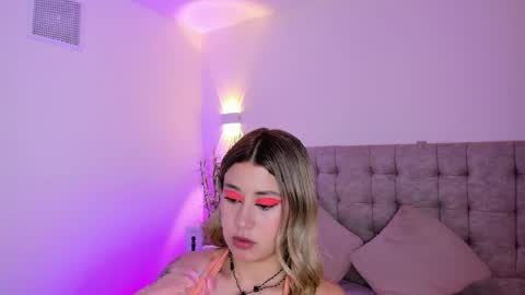 Snapshot of amber_palmer chatting on April 2026 08:44:01 PM amber_palmer online show from April 2026 08:44:01 PM
