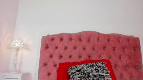 julieta  online show from September 2025 12:16:01 PM