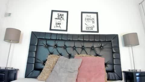 julieta  online show from April 2026 07:00:01 PM