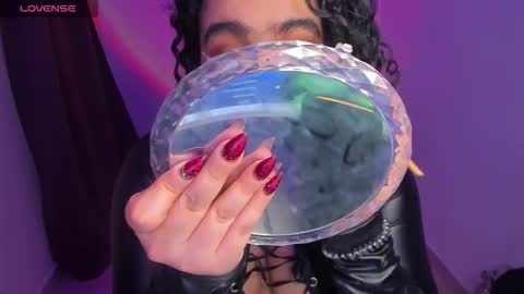 find me here ---    online show from November 2025 10:19:02 PM