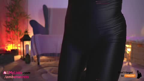 Amber online show from September 2025 07:36:01 PM