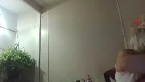 Kaligirll online show from November 2025 08:49:01 AM