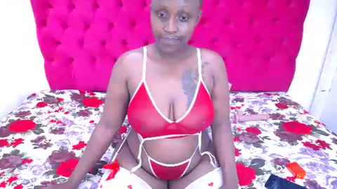 Snapshot of amberdiamondmmm chatting on October 2025 12:05:02 PM amberdiamondmmm online show from October 2025 12:05:02 PM