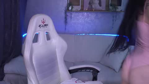 Anna online show from November 2025 06:57:01 AM