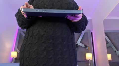 Amber  online show from March 2025 11:44:02 AM