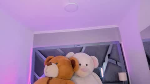 Amber  online show from October 2025 11:53:01 AM