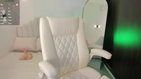 Amber  online show from April 2026 10:36:01 PM