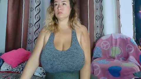 Snapshot of amberlissi chatting on June 2026 02:10:02 PM LISSY online show from June 2026 02:10:02 PM