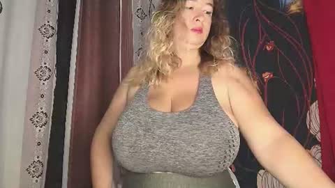 Snapshot of amberlissi chatting on July 2026 01:18:02 PM LISSY online show from July 2026 01:18:02 PM