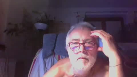 Amberr11 online show from September 2025 10:44:02 PM