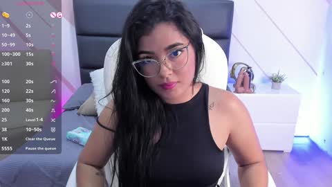 Snapshot of amberr_rosse_ chatting on December 2024 03:55:01 PM AMBER online show from December 2024 03:55:01 PM