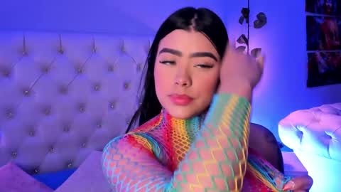 Snapshot of amberr_rousse chatting on September 2025 12:10:01 PM MISS AMBERR online show from September 2025 12:10:01 PM