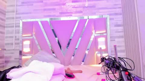 Amber online show from May 2026 07:08:02 PM