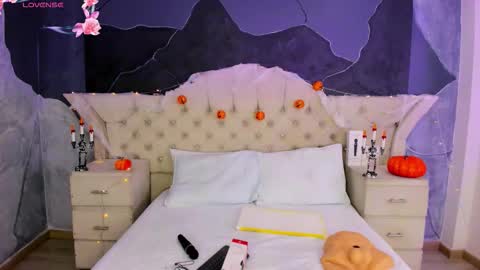 Amber Grey online show from October 2025 06:18:02 PM