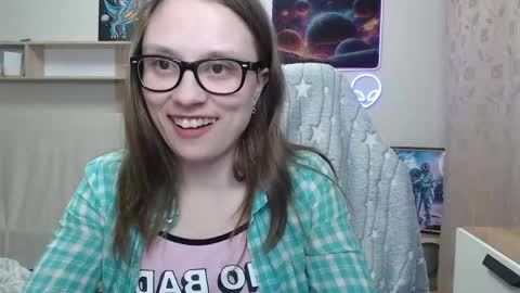Snapshot of ambersimard chatting on April 2026 06:10:01 PM Amber online show from April 2026 06:10:01 PM