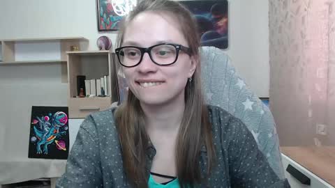 Snapshot of ambersimard chatting on May 2026 04:39:02 AM Amber online show from May 2026 04:39:02 AM