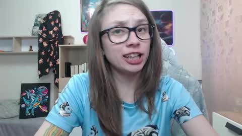 Snapshot of ambersimard chatting on May 2026 09:05:02 AM Amber online show from May 2026 09:05:02 AM