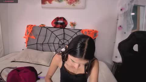 Amber  online show from October 2025 07:23:01 PM