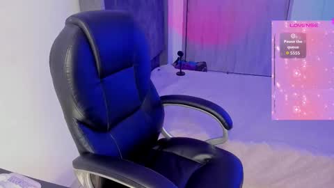 amberx_x online show from October 2025 11:16:01 PM