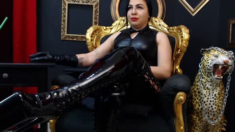 Snapshot of amberxsmithx chatting on January 2025 05:08:02 AM AMBER online show from January 2025 05:08:02 AM