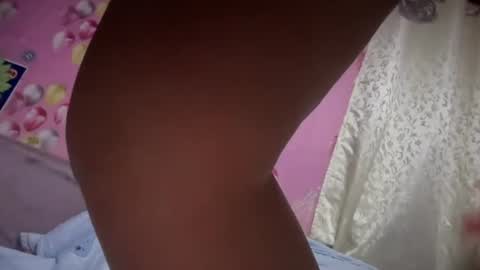 Snapshot of ambisyosa_moore chatting on June 2026 05:57:01 PM Marie online show from June 2026 05:57:01 PM