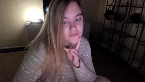 ambrosia__ online show from September 2025 11:43:01 PM