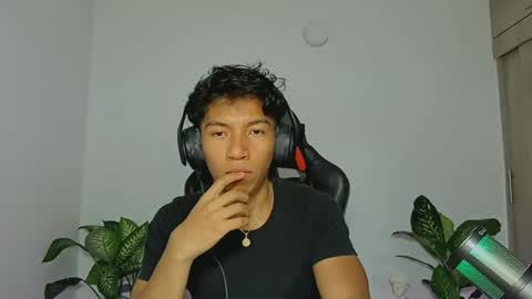 Snapshot of amdrix21 chatting on February 2025 03:37:01 AM Amdrix online show from February 2025 03:37:01 AM