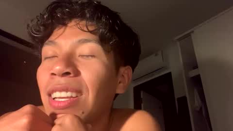 Snapshot of amdrix21 chatting on October 2025 08:09:02 PM Amdrix online show from October 2025 08:09:02 PM