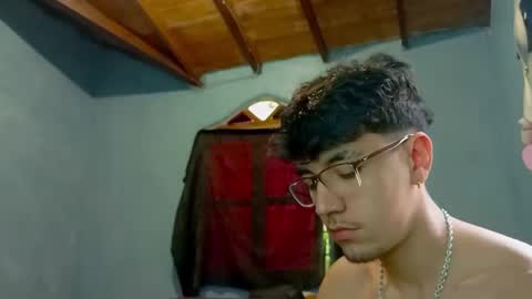 Amelia  Lucas online show from September 2025 06:41:02 PM