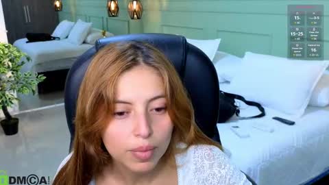 AMELIA online show from September 2025 07:03:02 PM