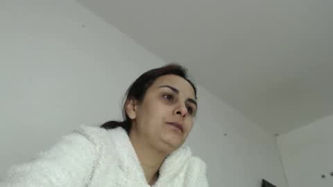 amelia online show from February 2026 04:09:01 AM