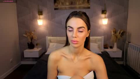 Snapshot of amelia_milly chatting on April 2026 01:25:02 AM amelia online show from April 2026 01:25:02 AM