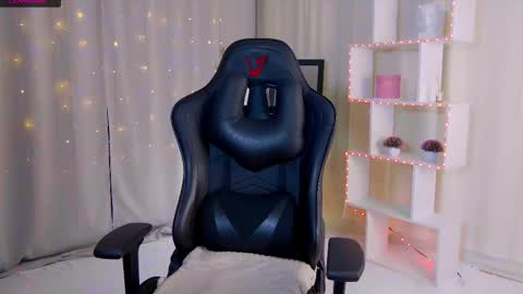 Anna online show from January 2025 02:49:02 AM