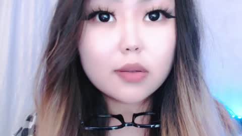 Snapshot of amelia_sunlight chatting on June 2026 05:51:01 PM Amelia online show from June 2026 05:51:01 PM