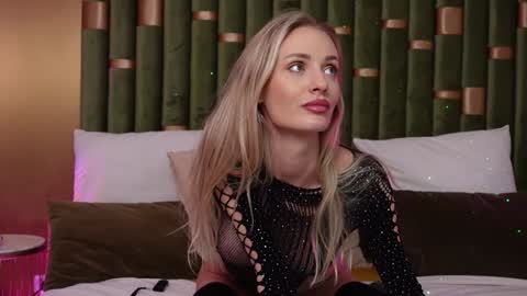 Amelia online show from December 2024 12:20:02 PM