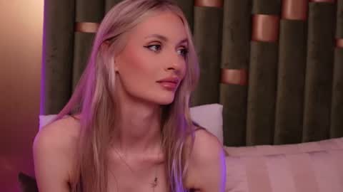 Snapshot of ameliaangell chatting on June 2026 07:46:01 PM Amelia online show from June 2026 07:46:01 PM