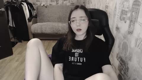 Snapshot of ameliakamishiro chatting on February 2025 08:03:01 PM Amelia online show from February 2025 08:03:01 PM