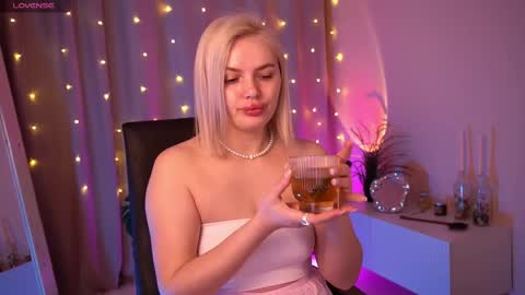  Amelia  online show from March 2026 03:03:02 AM