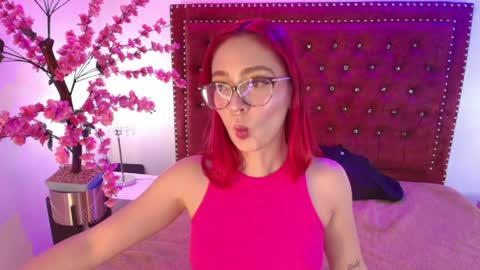 Snapshot of amelie_adamsx chatting on May 2026 11:26:02 AM Amelie online show from May 2026 11:26:02 AM
